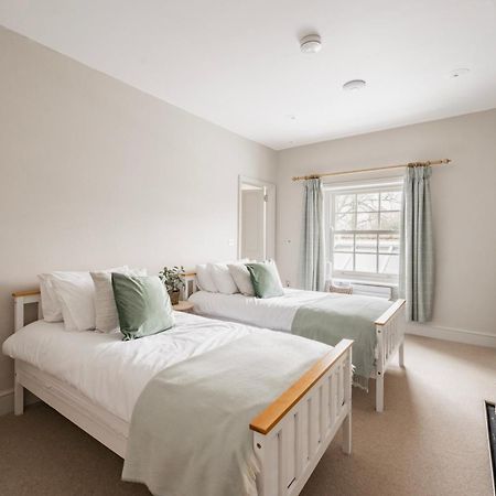 Sutton Hall, Norfolk Hickling Buitenkant foto